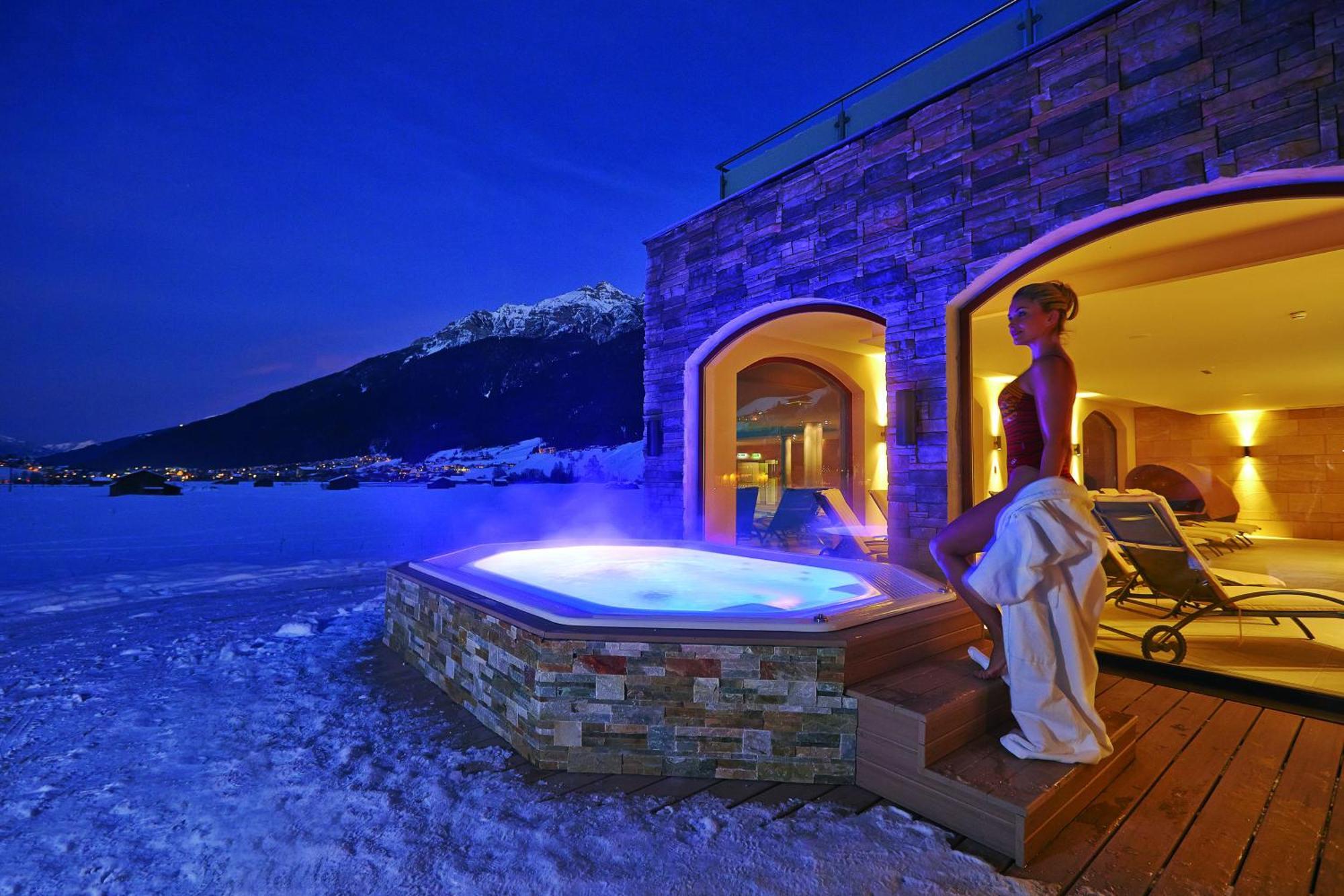 Alpeiner - Nature Resort Tirol Нойщифт им Щубайтал Екстериор снимка