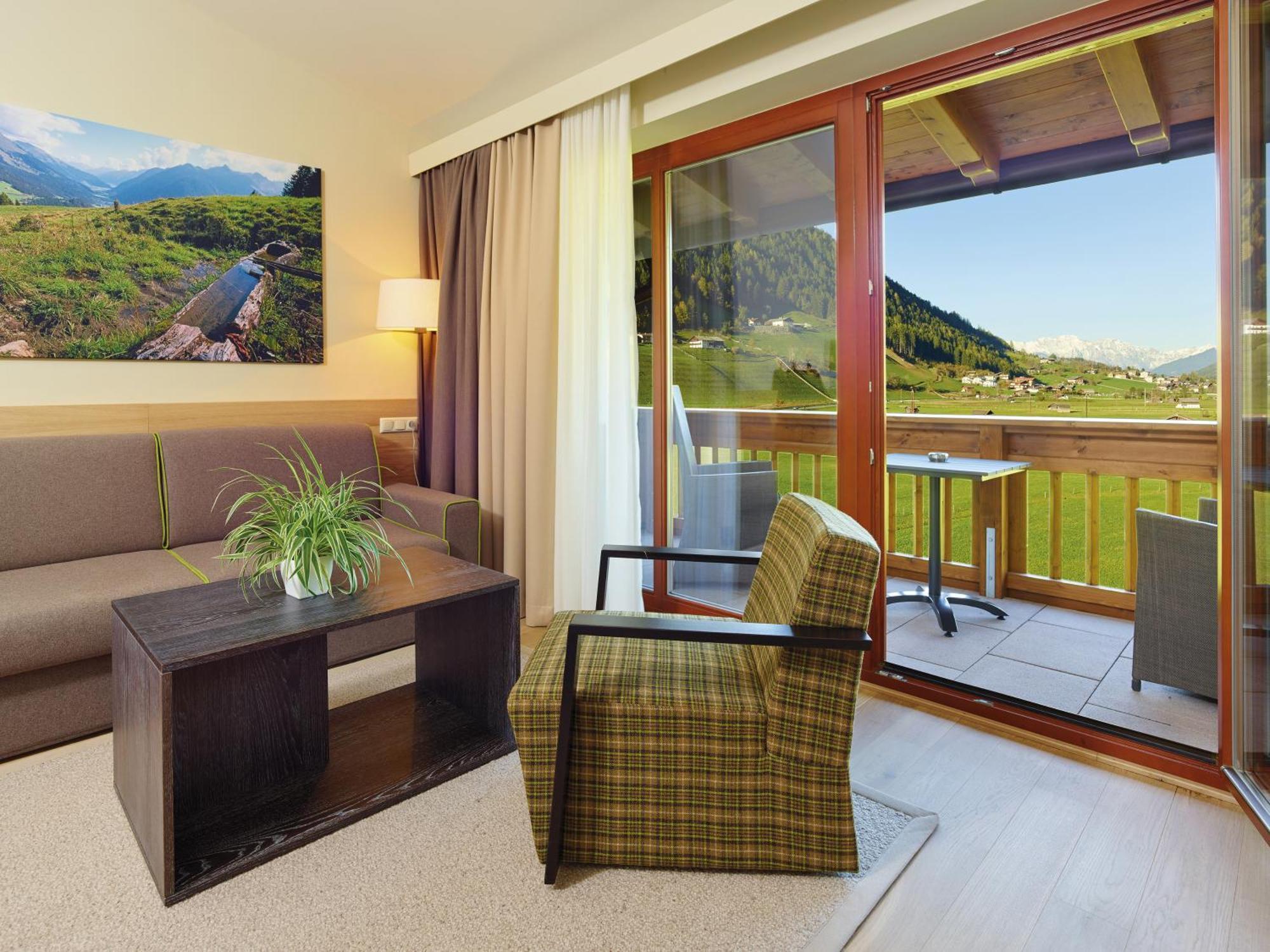 Alpeiner - Nature Resort Tirol Нойщифт им Щубайтал Екстериор снимка