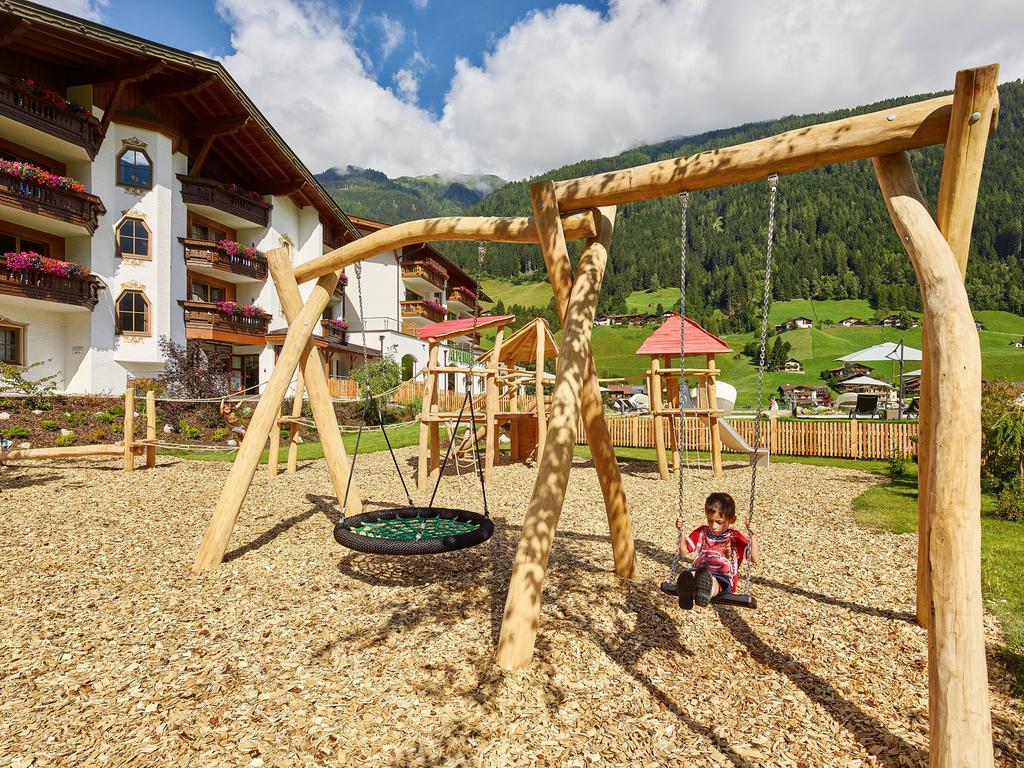 Alpeiner - Nature Resort Tirol Нойщифт им Щубайтал Екстериор снимка