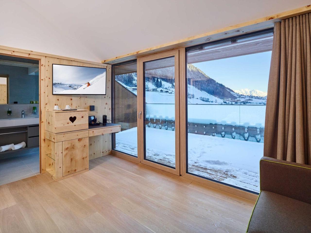 Alpeiner - Nature Resort Tirol Нойщифт им Щубайтал Екстериор снимка